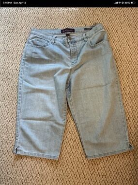 Gloria Vanderbilt Amanda skimmer Capri. Size 12
